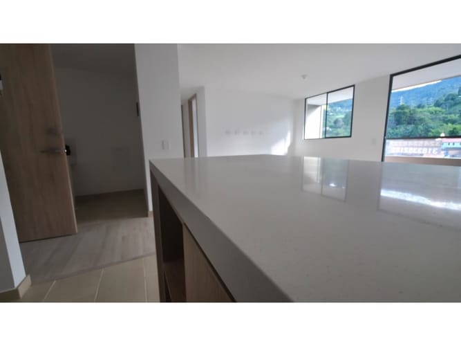Apartamento en venta en Camino Verde, Medellín · foto 7 de 24