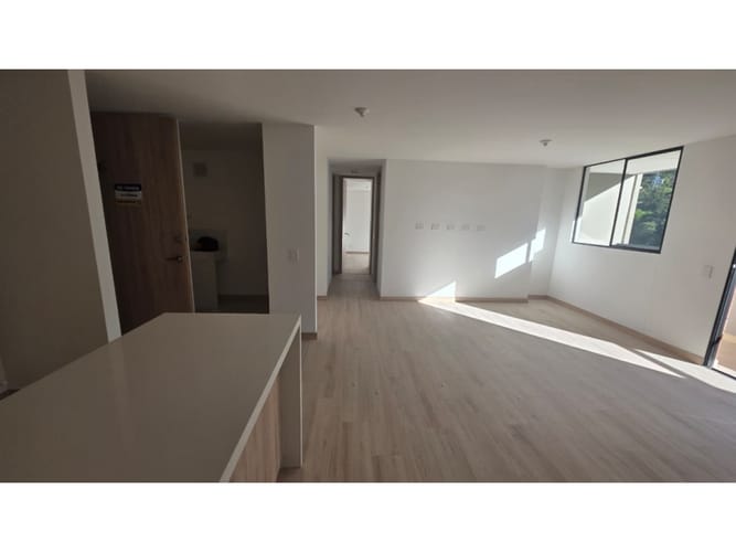 Apartamento en venta en Camino Verde, Medellín · foto 8 de 24
