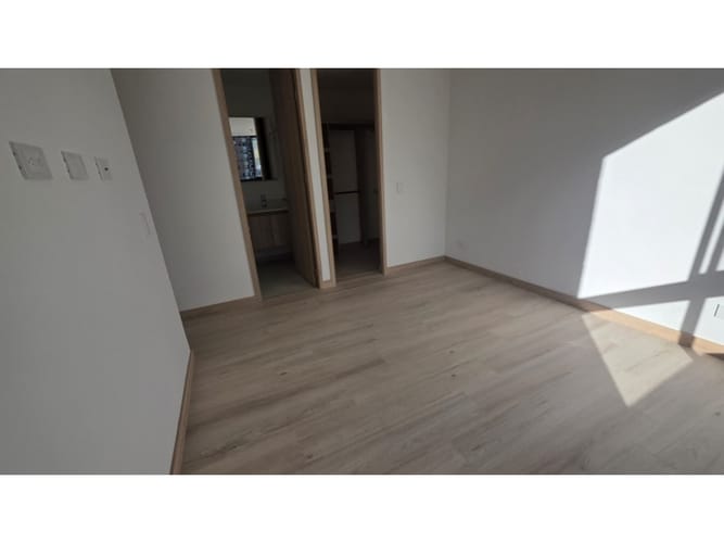 Apartamento en venta en Camino Verde, Medellín · foto 9 de 24