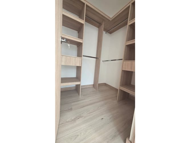 Apartamento en venta en Camino Verde, Medellín · foto 10 de 24