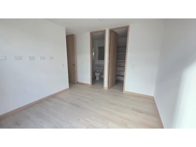 Apartamento en venta en Camino Verde, Medellín · foto 12 de 24
