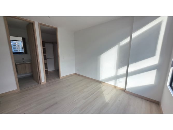 Apartamento en venta en Camino Verde, Medellín · foto 13 de 24