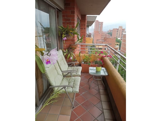 Apartamento de 4 alcobas en venta en Cuarta Brigada, Medellín, 142 m² · foto 2 de 19