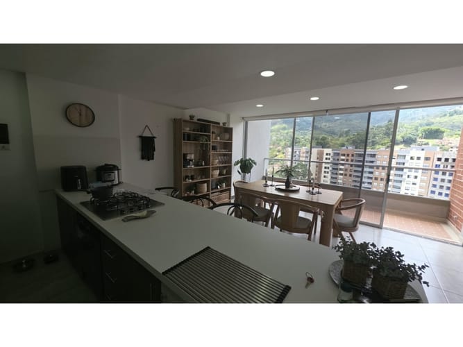 Apartamento de 4 alcobas en venta en El Chingui, Envigado, 137 m² · foto 6 de 24
