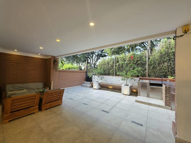 Casa de 3 alcobas en venta en Los Balsos, Medellín, 220 m² · foto 3 de 17