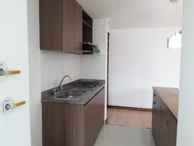 Apartamento de 3 alcobas en venta en Camino Verde, Envigado, 76 m² · foto 5 de 24
