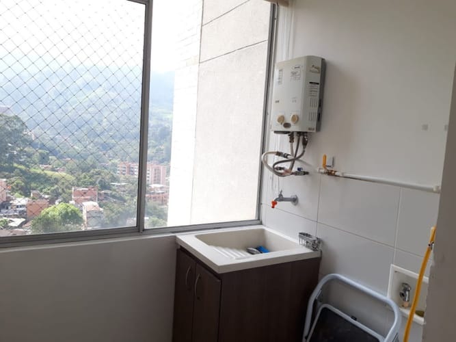 Apartamento de 3 alcobas en venta en Camino Verde, Envigado, 76 m² · foto 9 de 24