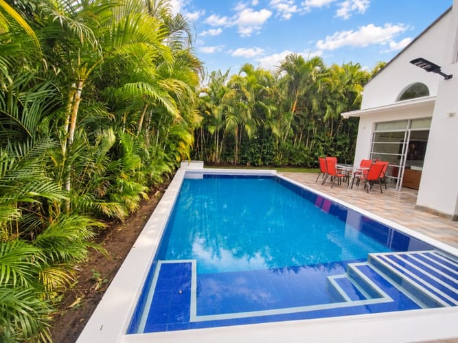 Casa de 4 alcobas en venta en Ricaurte, Ricaurte, 360 m² · foto 2 de 24