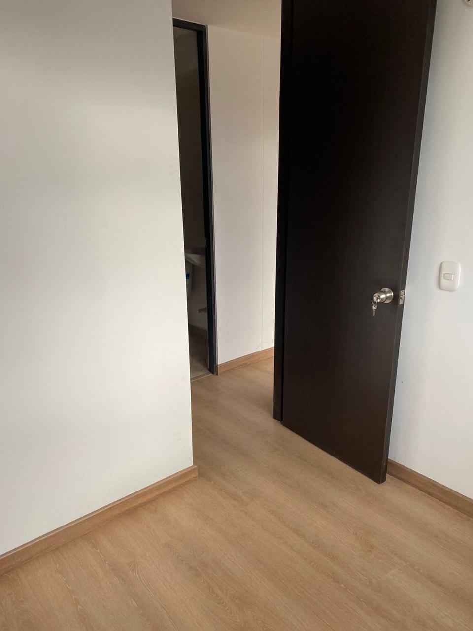 Apartamento en venta en Cantalejo, Bogotá · foto 4 de 15