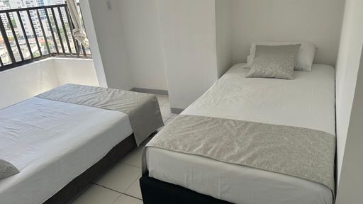 Apartamento en venta en El Laguito, Cartagena · foto 4 de 9