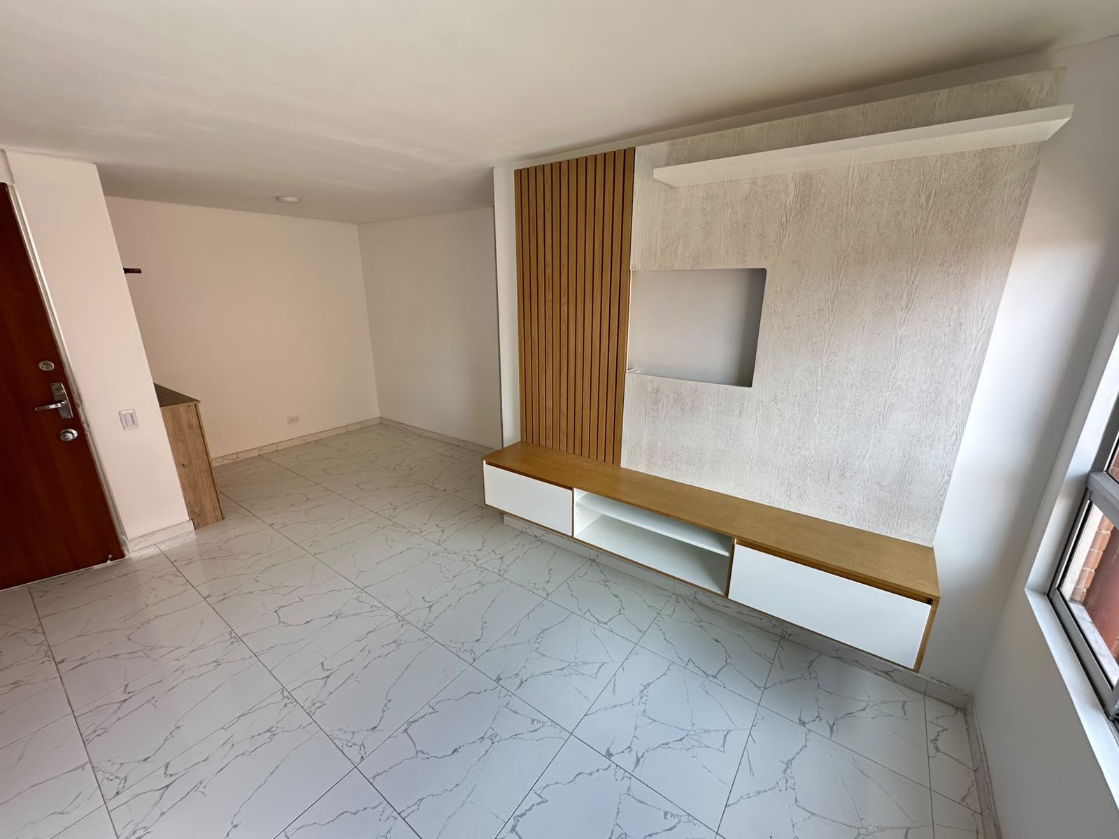 Apartamento en venta en Mazuren, Bogotá · foto 3 de 22