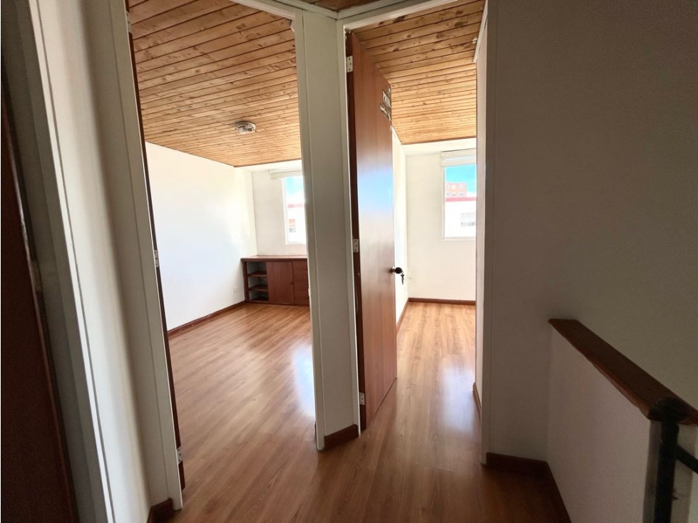 Apartamento en venta en San Antonio Nor - Occidental, Bogotá · foto 8 de 13