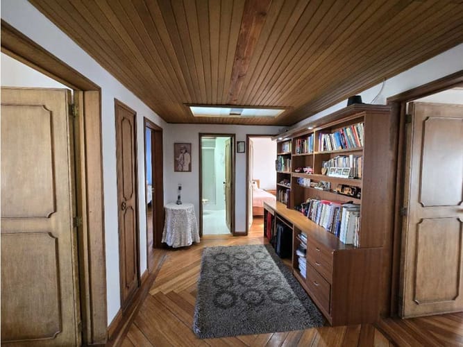 Apartamento de 4 alcobas en venta en Villa Magdala, Bogotá, 237 m² · foto 13 de 20