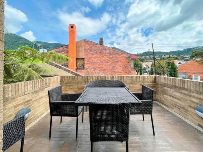 Casa de 5 alcobas en venta en Usaquen, Bogotá, 889 m² · foto 11 de 18