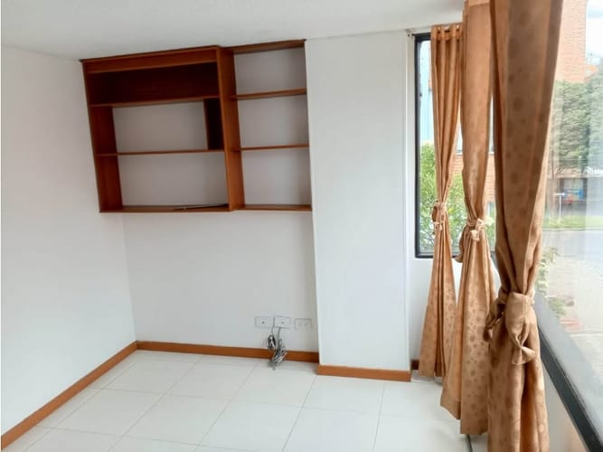 Apartamento de 3 alcobas en venta en Cedritos, Bogotá, 59 m² · foto 2 de 7