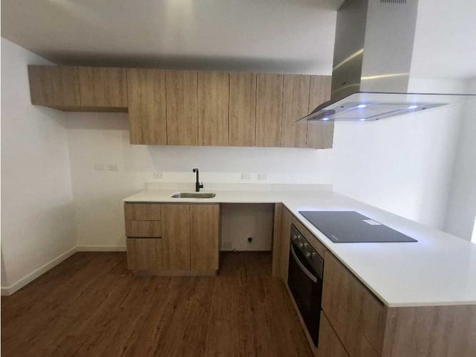 Apartaestudio en venta en Santa Barbara, Bogotá, 60 m² · foto 2 de 15
