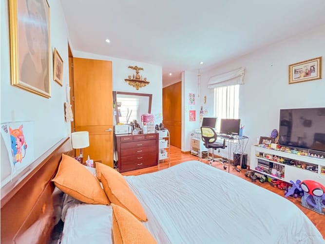 Apartamento de 3 alcobas en venta en Cedritos, Bogotá, 142 m² · foto 10 de 21
