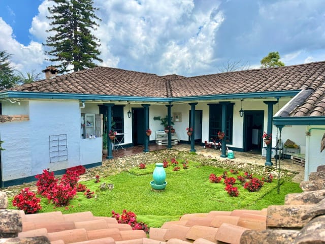 Finca en venta en Lejos Del Nido, El Retiro, 380 m² · foto 4 de 14