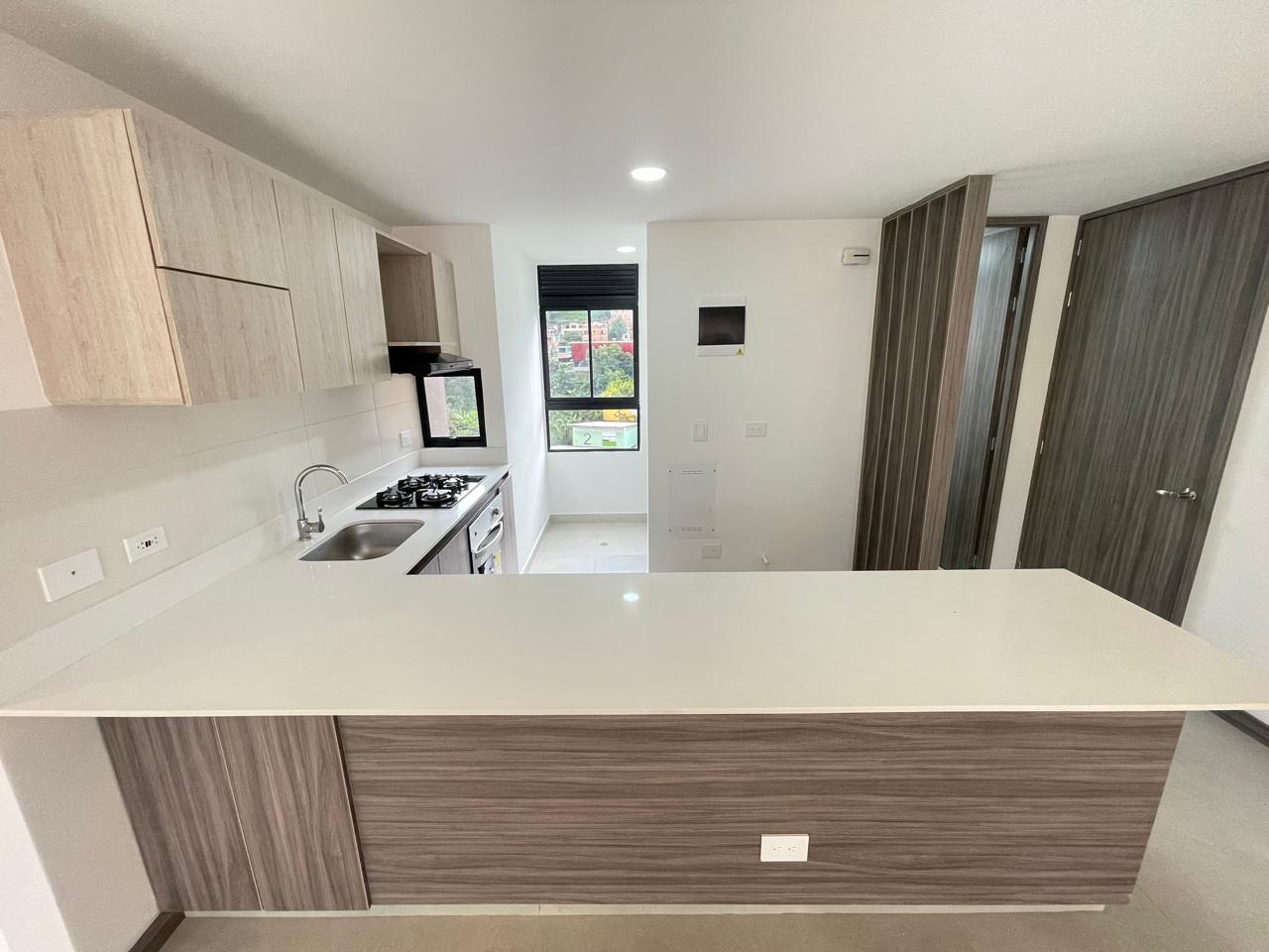 Apartamento en venta en Loma Del Esmeraldal, Envigado · foto 3 de 20