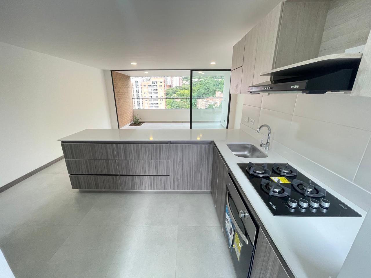 Apartamento en venta en Loma Del Esmeraldal, Envigado · foto 4 de 20