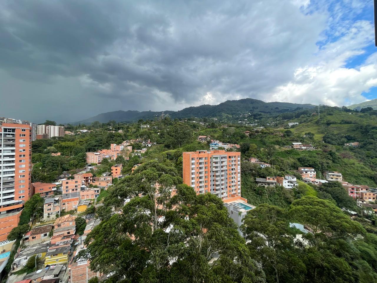 Apartamento en venta en Loma Del Esmeraldal, Envigado · foto 7 de 20
