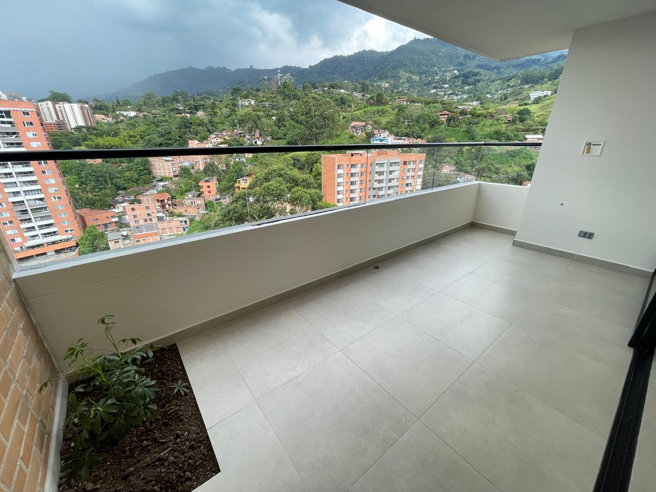 Apartamento en venta en Loma Del Esmeraldal, Envigado · foto 8 de 20