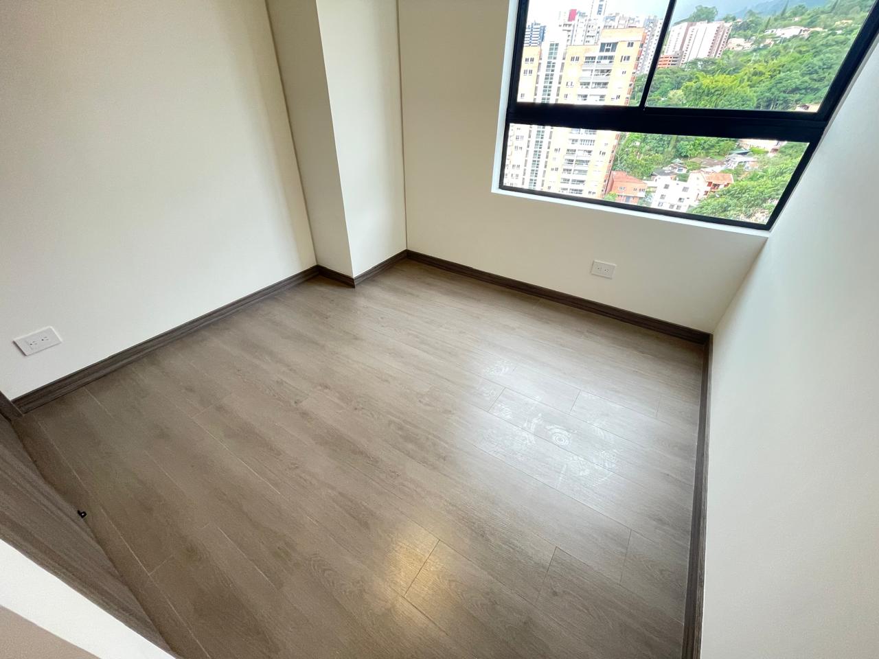 Apartamento en venta en Loma Del Esmeraldal, Envigado · foto 10 de 20