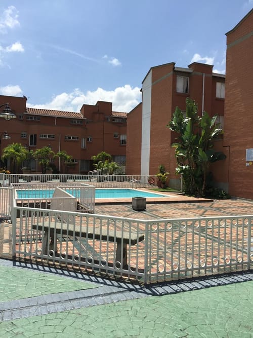 Casa de 5 alcobas en venta en Laureles, Medellín, 137 m² · foto 3 de 15