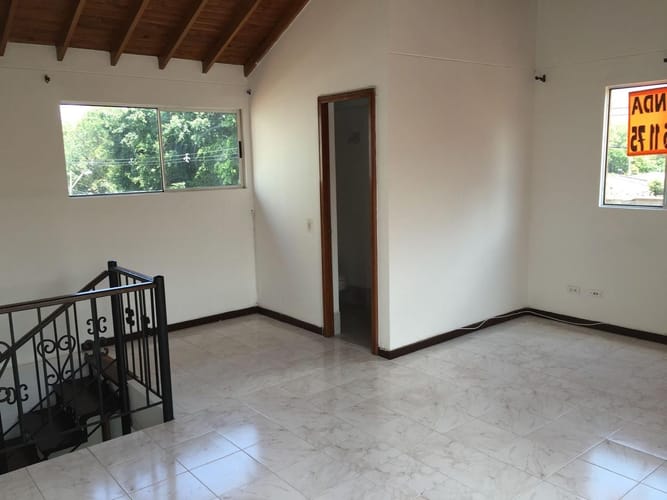 Casa de 5 alcobas en venta en Laureles, Medellín, 137 m² · foto 4 de 15