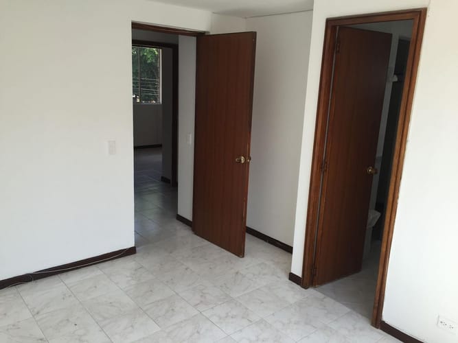Casa de 5 alcobas en venta en Laureles, Medellín, 137 m² · foto 8 de 15