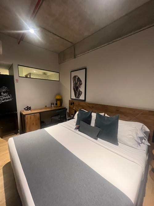 Local en venta en El Poblado, Medellín, 22 m² · foto 2 de 9