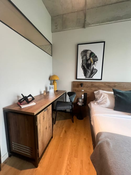 Local en venta en El Poblado, Medellín, 22 m² · foto 5 de 9