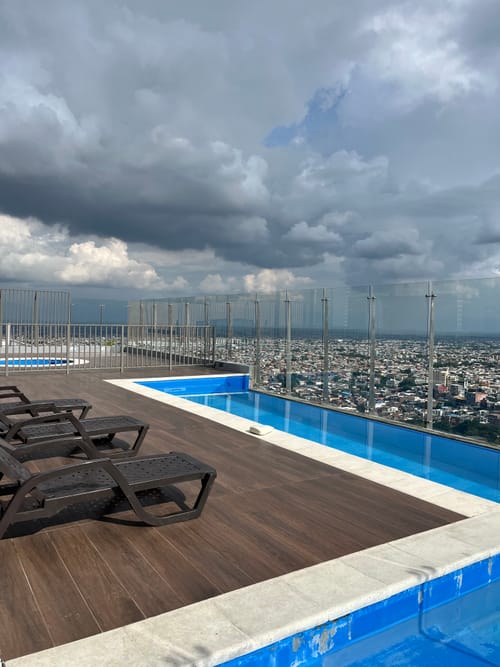 Apartamento de 2 alcobas en venta en Bellavista, Cali, 131 m² · foto 2 de 19