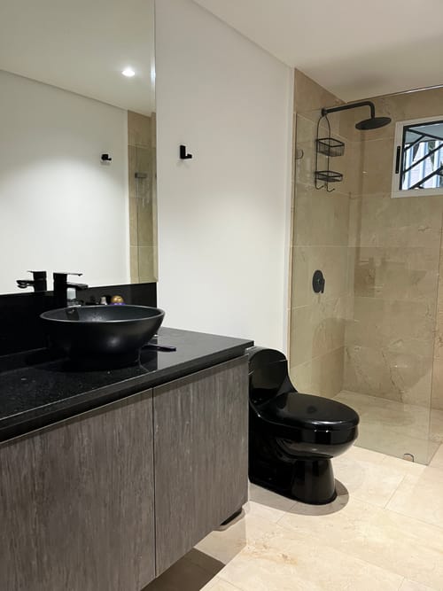 Apartamento de 2 alcobas en venta en Bellavista, Cali, 131 m² · foto 12 de 19