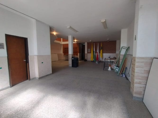 Edificio en venta en Belchite, Rionegro, 400 m² · foto 3 de 24