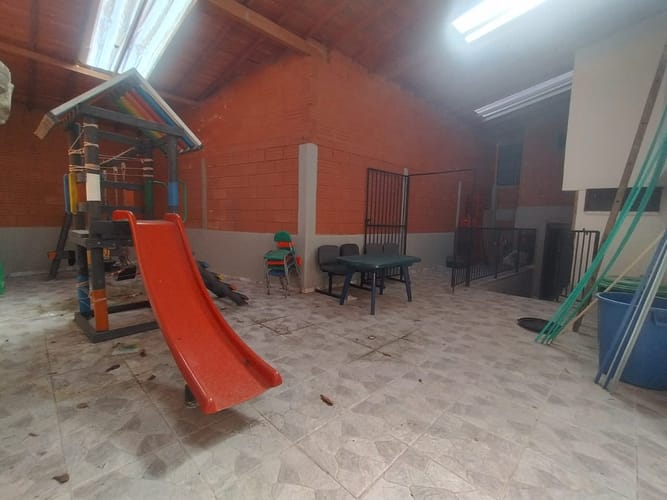 Edificio en venta en Belchite, Rionegro, 400 m² · foto 5 de 24