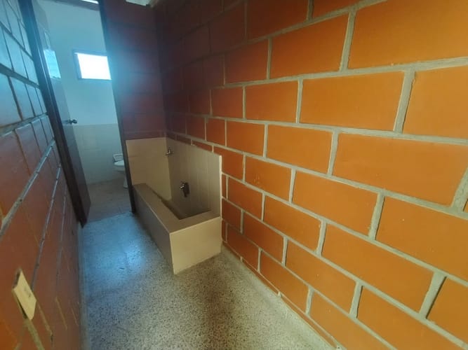 Edificio en venta en Belchite, Rionegro, 400 m² · foto 6 de 24