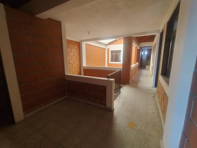 Edificio en venta en Belchite, Rionegro, 400 m² · foto 12 de 24