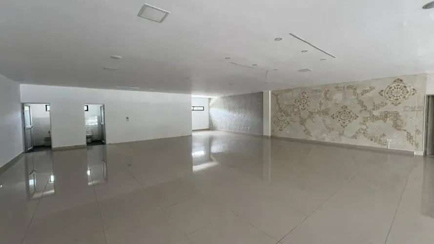 Local en arriendo en Llano Grande, Rionegro, 220 m² · foto 2 de 12