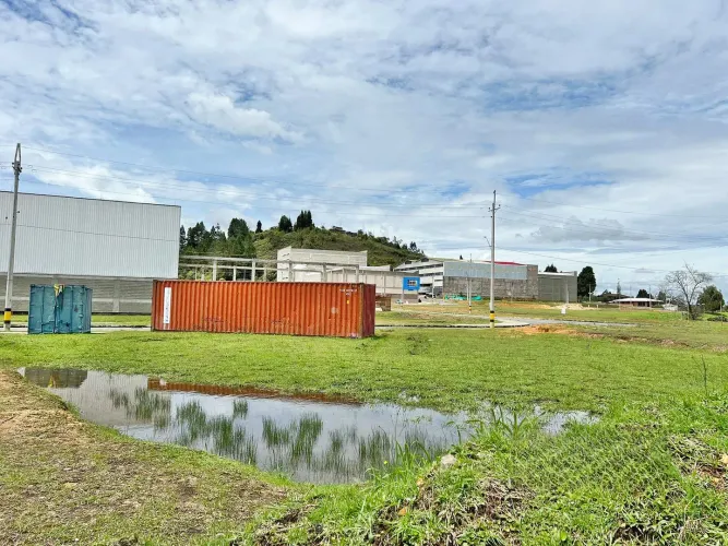 Local en venta en Playa Rica-Rancheria, Rionegro, 1624 m² · foto 3 de 10