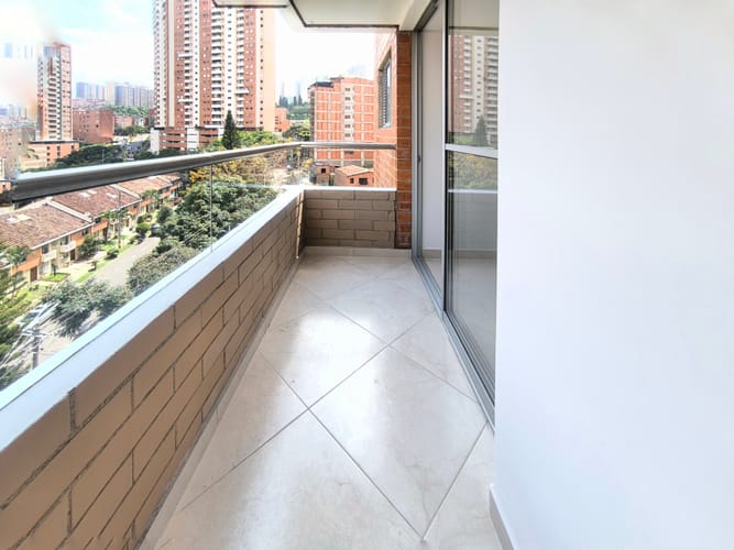 Apartamento de 3 alcobas en venta en Entreamigos, Sabaneta, 81 m² · foto 2 de 14