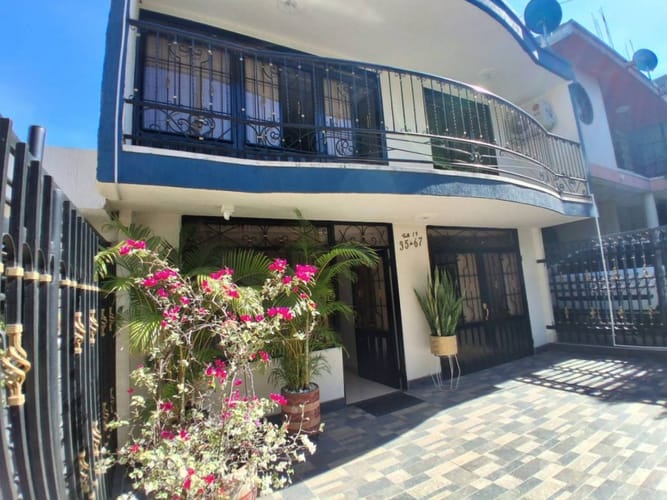 Casa de 4 alcobas en venta en La Orquidea, Neiva, 168 m² · foto 2 de 13