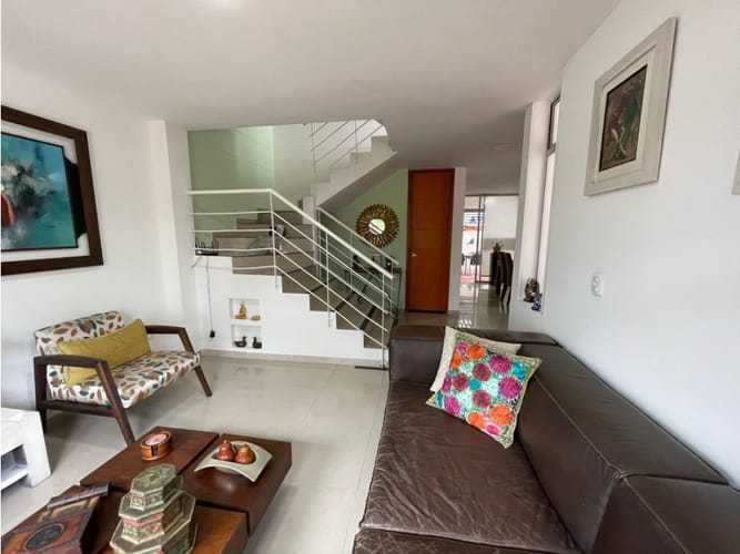 Casa de 4 alcobas en venta en Ub. San Francisco, Ibagué, 220 m² · foto 3 de 24