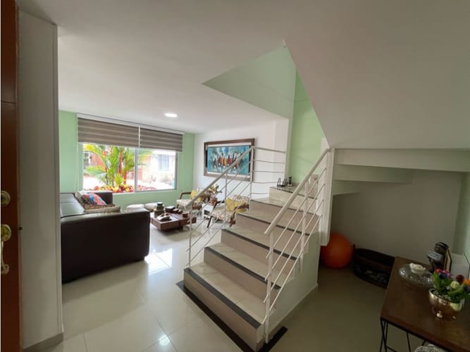 Casa de 4 alcobas en venta en Ub. San Francisco, Ibagué, 220 m² · foto 8 de 24