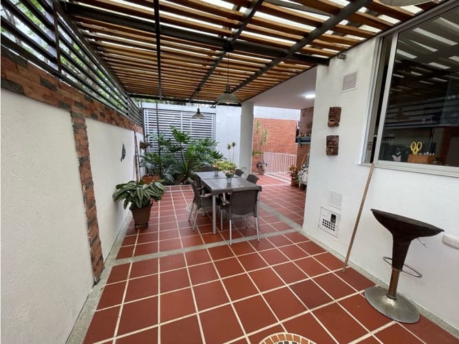 Casa de 4 alcobas en venta en Ub. San Francisco, Ibagué, 220 m² · foto 17 de 24