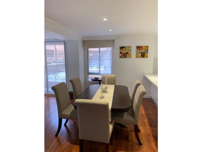 Apartamento de 3 alcobas en venta en Chico, Bogotá, 137 m² · foto 2 de 20