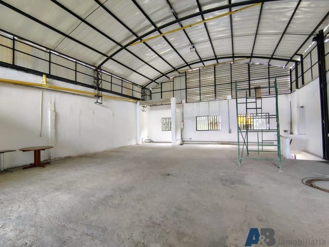 Bodega en arriendo en El Convento, Copacabana, 200 m² · foto 5 de 6