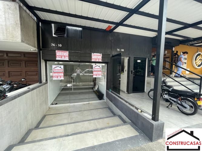 Local en arriendo en El Nogal- Los Almendros, Medellín, 30 m² · foto 3 de 11