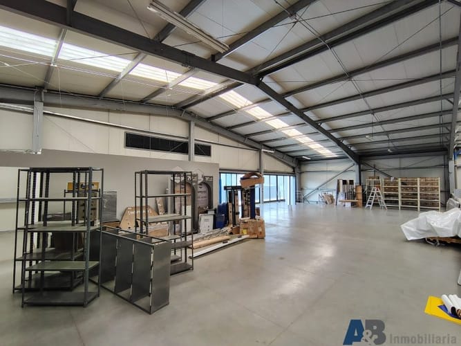 Bodega en arriendo en Actividad Multiple, Copacabana, 350 m² · foto 3 de 9