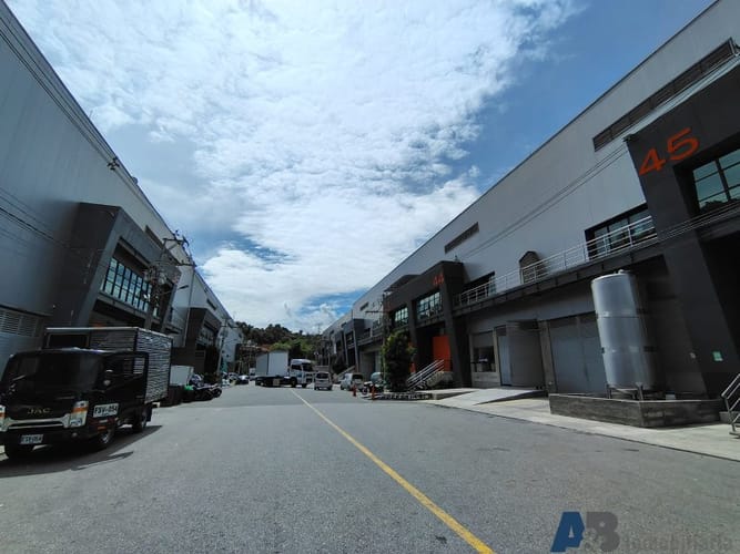 Bodega en arriendo en Actividad Multiple, Copacabana, 350 m² · foto 9 de 9